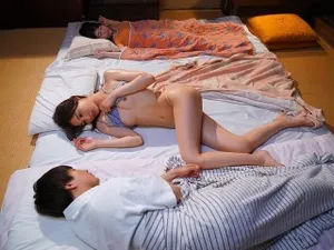 Bố Chồng yêu phát hiện vợ của con trai "đi ngoài" và dùng bằng chứng để trừng phạt
